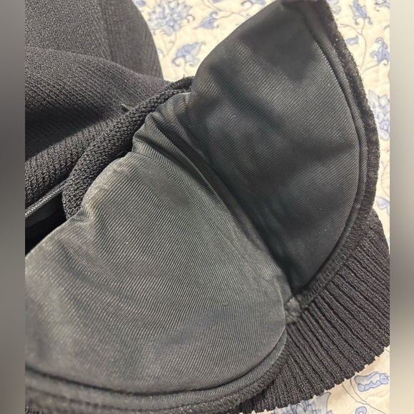 ST. JOHN Black knit sweater size 14 mock neck epaulettes zip back shoulder pads - Picture 12 of 12